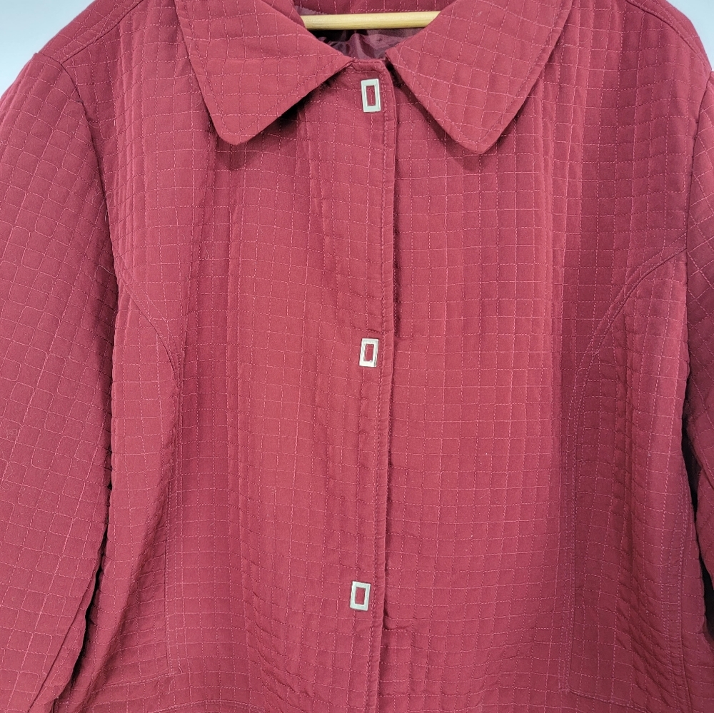 Tudor Court by Haband Red Quilted Snap Button Jacket Size 2X - Picture 7 of 14